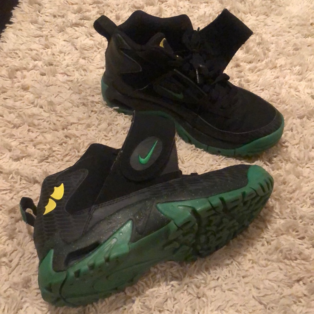Men’s Nike size 9